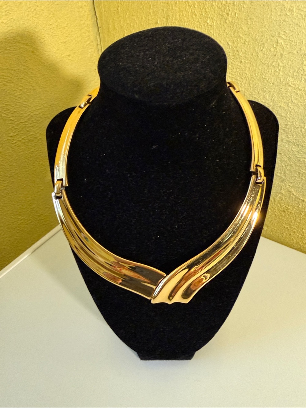 Polished Gold Sculptural Collar Necklace - Women Jewelry